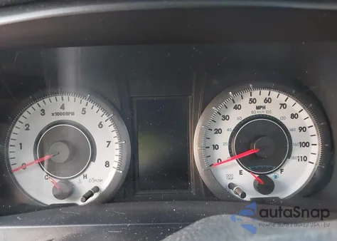 2015 Toyota Sienna Se 8 Passenger z USA, uszkodzony, nr VIN 5TDXK3DC7FS642221